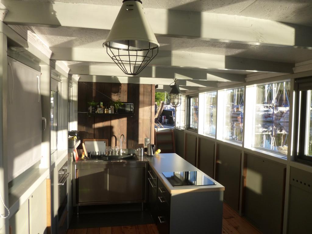 Hausboot Daenholm Hotel Stralsund Quarto foto