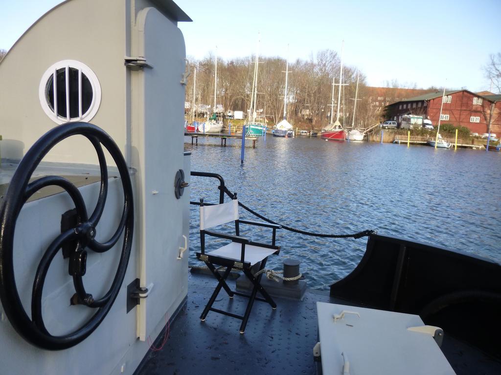 Hausboot Daenholm Hotel Stralsund Exterior foto