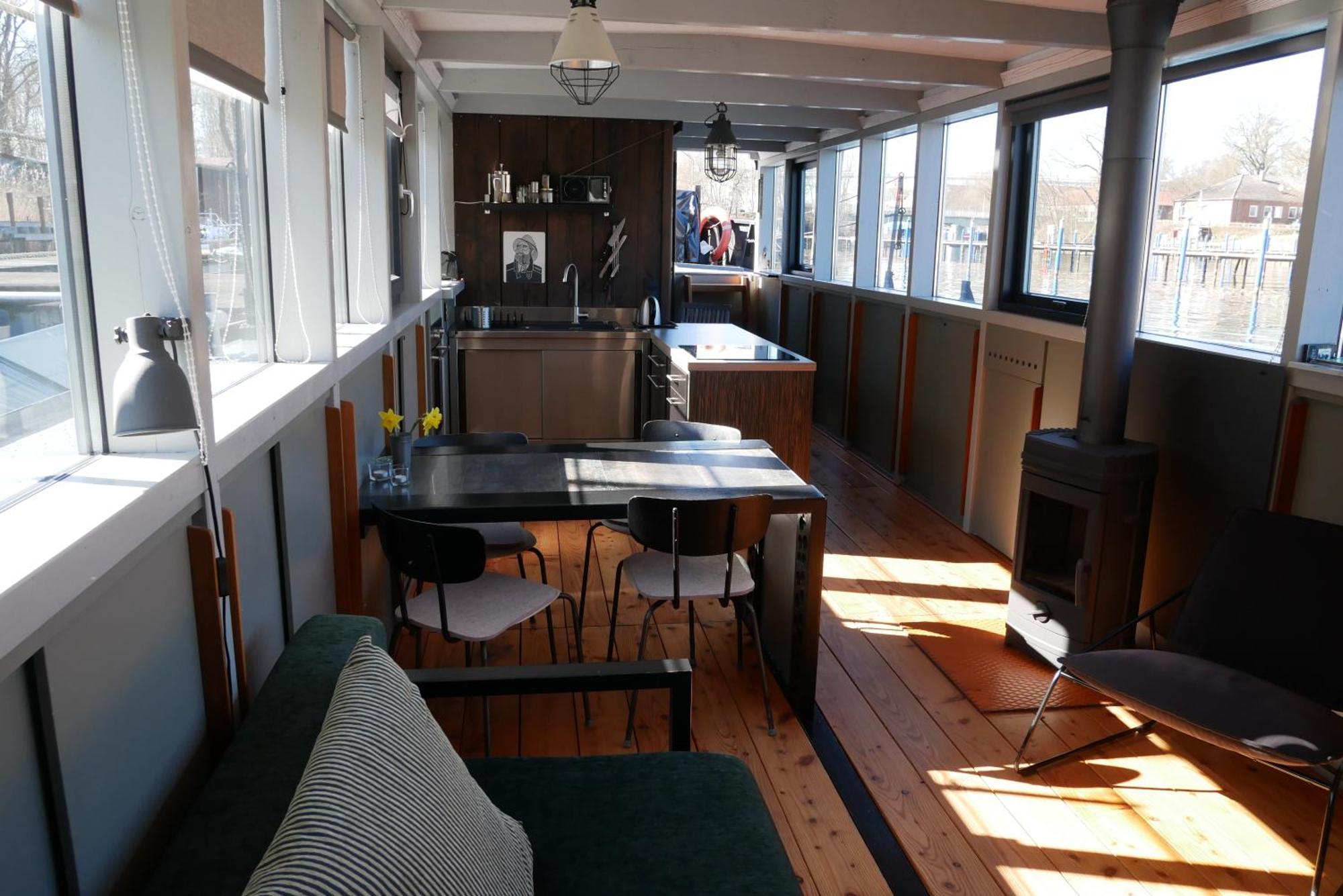 Hausboot Daenholm Hotel Stralsund Exterior foto