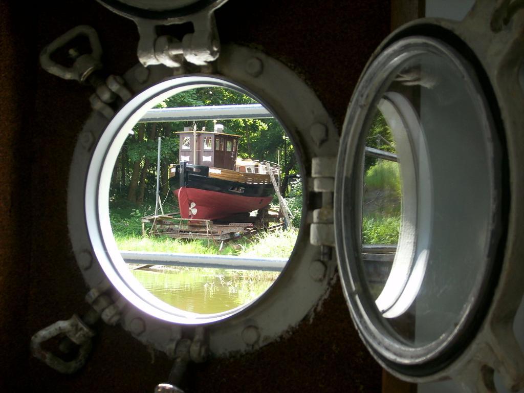 Hausboot Daenholm Hotel Stralsund Quarto foto