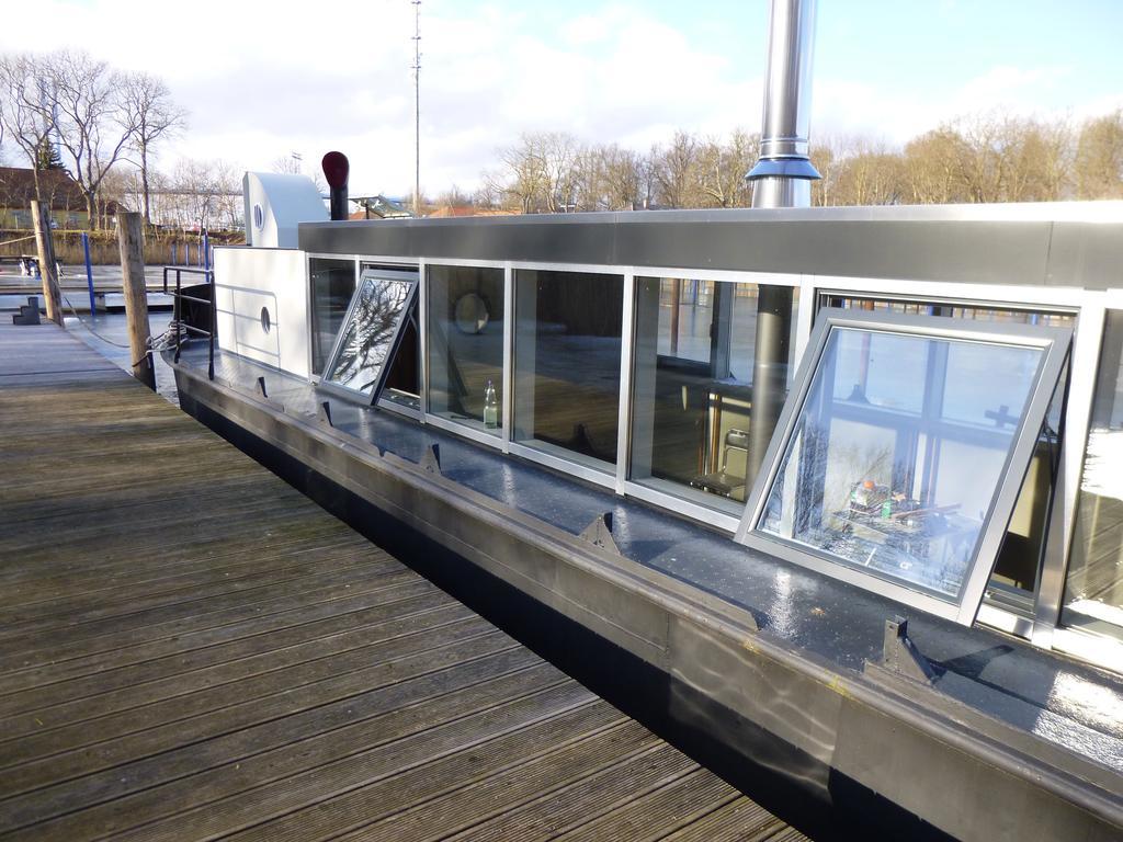 Hausboot Daenholm Hotel Stralsund Quarto foto